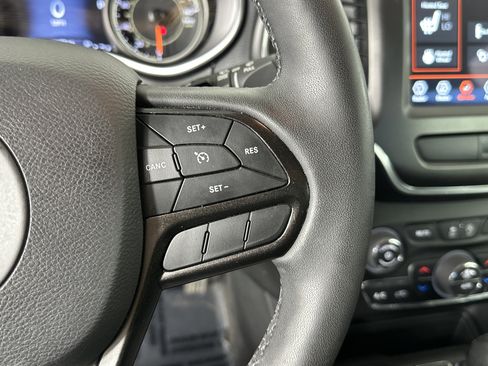 Used 2022 Jeep Cherokee Trailhawk image 29