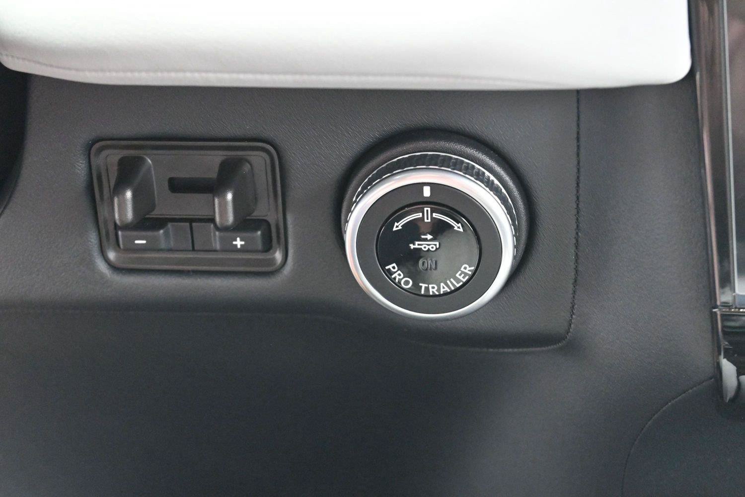 Used 2026 Lincoln Navigator L Black Label AWD/4WD image 32