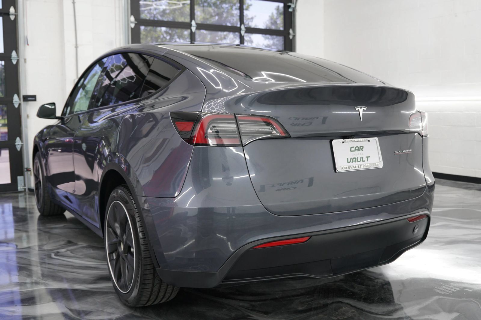 Used 2023 Tesla Model Y Long Range AWD/4WD image 11