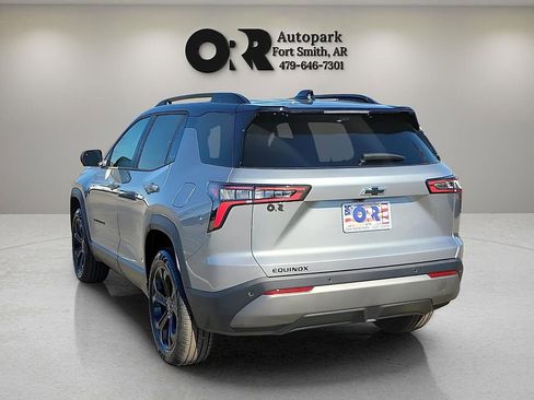 Used 2026 Chevrolet Equinox LT w/ Convenience Package II image 4