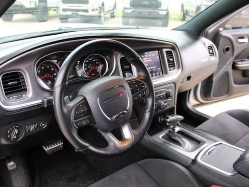 Used 2019 Dodge Charger R/T w/ Plus Group RWD image 17