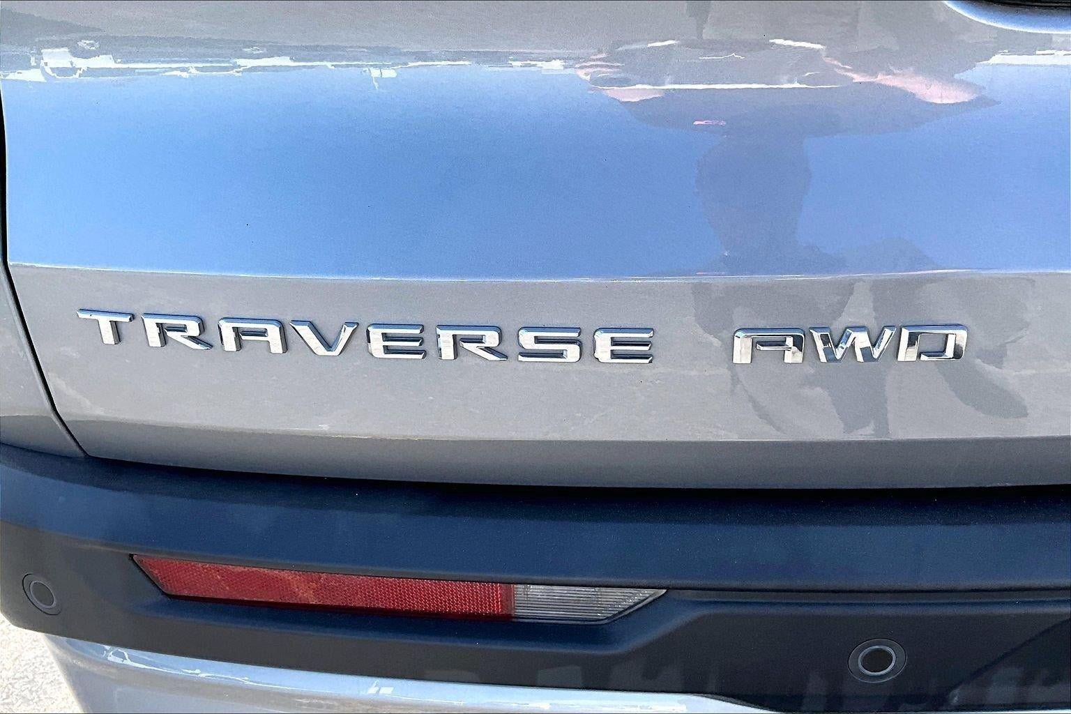 Used 2026 Chevrolet Traverse LT w/ Driver Confidence Package AWD/4WD image 8