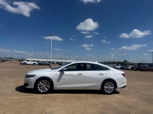 Used 2024 Chevrolet Malibu LT FWD image 12