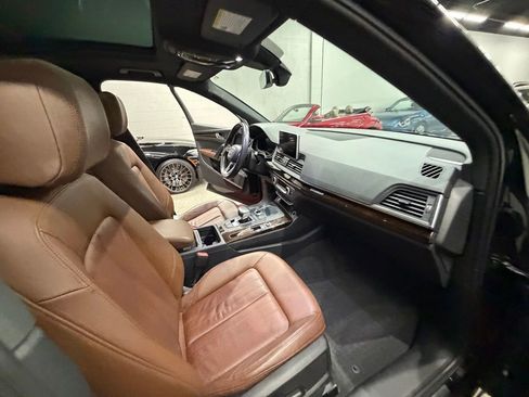 Used 2018 Audi Q5 2.0T Premium Plus w/ Premium Plus Package AWD/4WD image 30