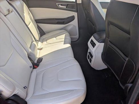 Used 2018 Ford Edge Titanium w/ Technology Package image 20