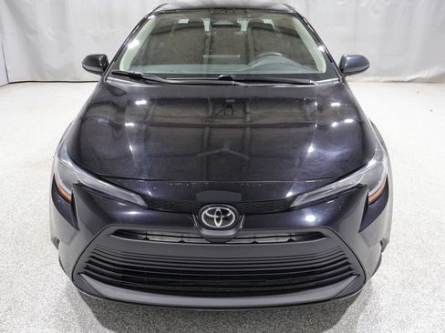 Used 2024 Toyota Corolla LE FWD image 7