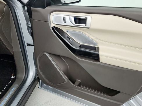 Used 2021 Ford Explorer Platinum w/ Equipment Group 601A image 28