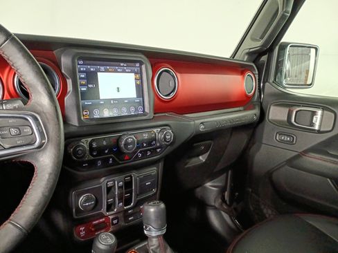 Used 2018 Jeep Wrangler Unlimited Rubicon w/ Dual Top Group image 26