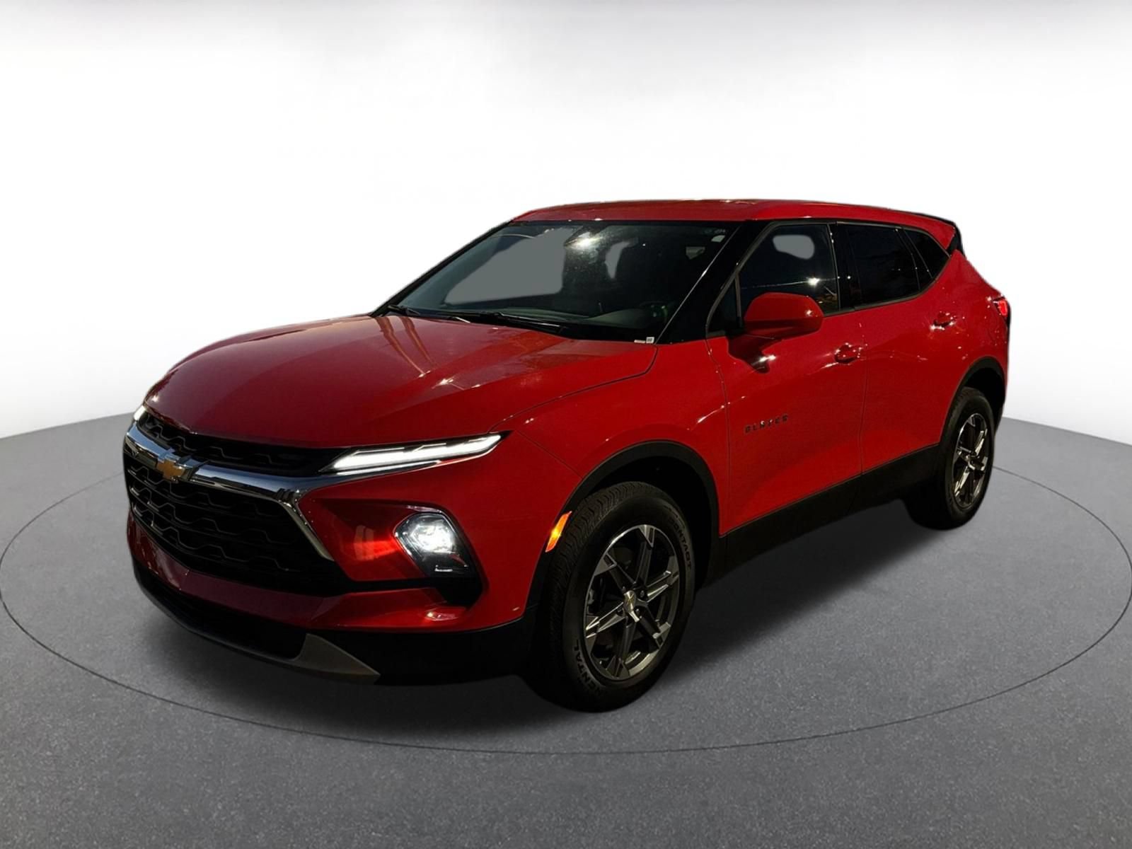 Used 2026 Chevrolet Blazer LT FWD image 4