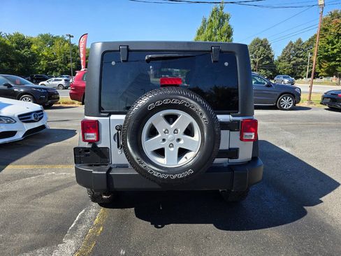 Used 2017 Jeep Wrangler Unlimited Sport w/ Quick Order Package 24S AWD/4WD image 4