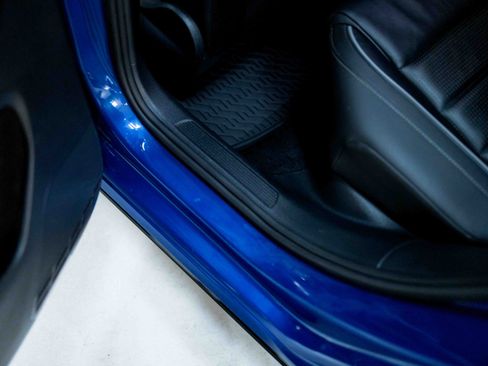 Used 2018 Volkswagen Golf R 4-Door image 41