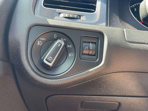 Used 2017 Volkswagen Golf Alltrack AWD/4WD image 22