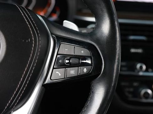 Used 2021 BMW 530i w/ Convenience Package image 31