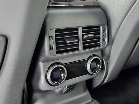 New 2026 Land Rover Range Rover Velar Dynamic SE image 14
