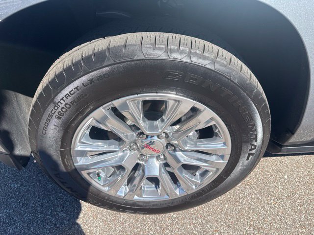 Used 2025 GMC Yukon Denali w/ Sun & Power Step Package AWD/4WD image 13
