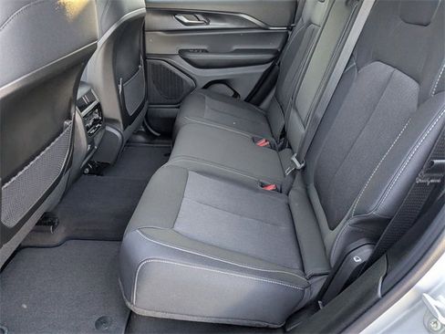 New 2025 Jeep Grand Cherokee Laredo X image 24