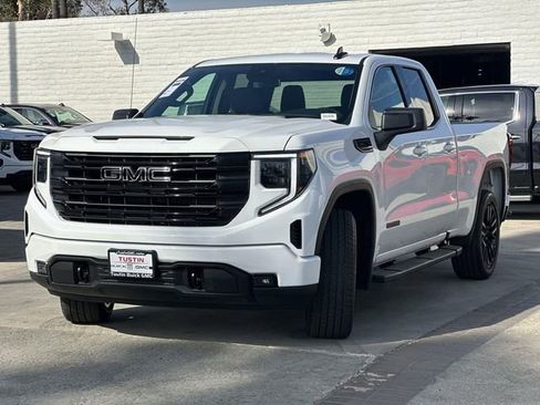 New 2026 GMC Sierra 1500 Elevation w/ LPO, Elevation Black Package RWD image 6