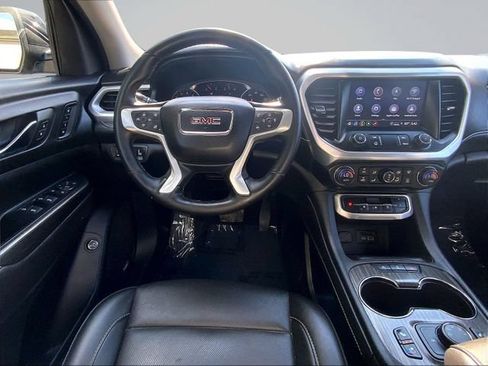 Used 2023 GMC Acadia SLT w/ Preferred Package AWD/4WD image 16