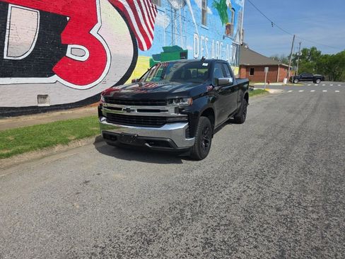 Used 2019 Chevrolet Silverado 1500 LT w/ All-Star Edition image 2