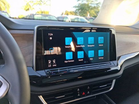 New 2026 Volkswagen Atlas SE FWD image 8