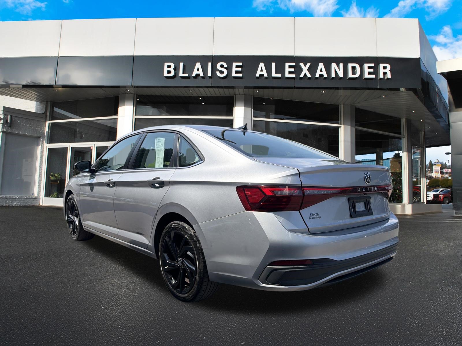 Used 2025 Volkswagen Jetta SE FWD image 6