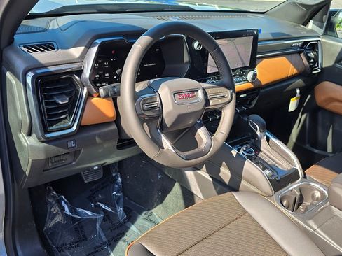 New 2026 GMC Canyon AT4 w/ AT4 Premium Package AWD/4WD image 12