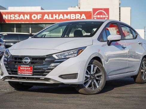 New 2025 Nissan Versa SV w/ Trunk Package image 2