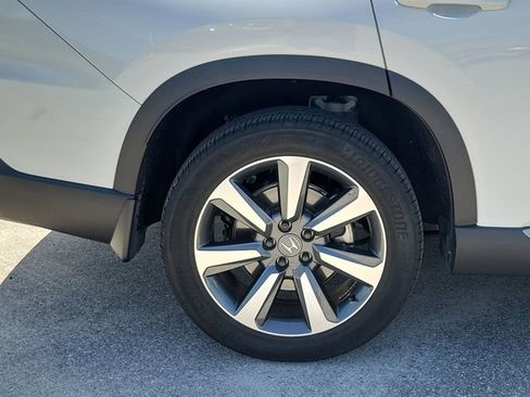Used 2025 Honda Pilot Elite image 6