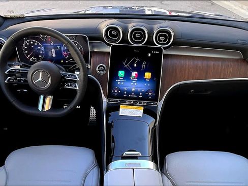 Used 2026 Mercedes-Benz GLC 300 image 14