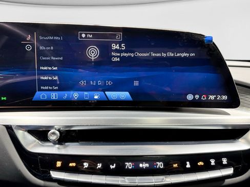 Used 2025 Cadillac Lyriq Luxury AWD/4WD image 12