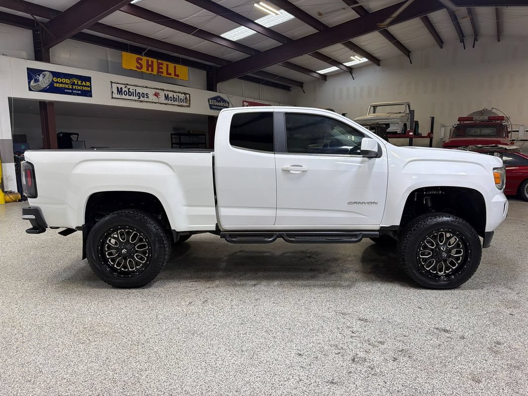 Used 2015 GMC Canyon SLE RWD image 9