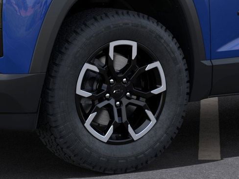 New 2025 Chevrolet Equinox ACTIV w/ Safety and Technology Package image 33