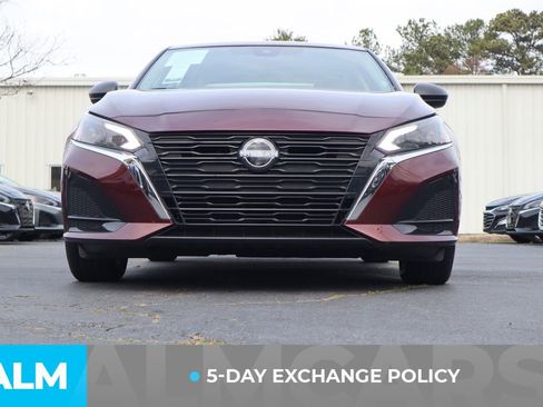 Used 2025 Nissan Altima 2.5 SV FWD image 4