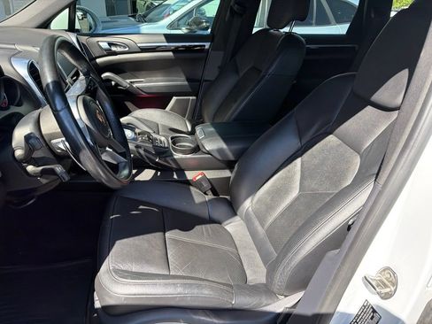 Used 2015 Porsche Cayenne S AWD/4WD image 7