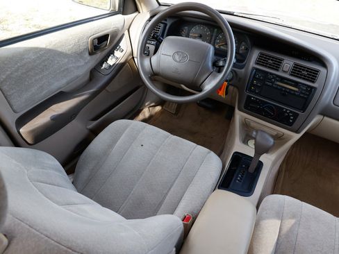 Used 1998 Toyota Avalon XLS image 20