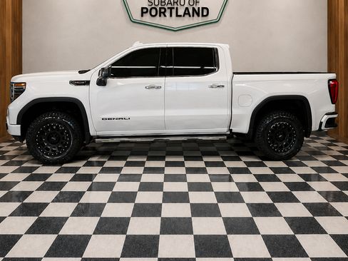 Used 2023 GMC Sierra 1500 Denali AWD/4WD image 8