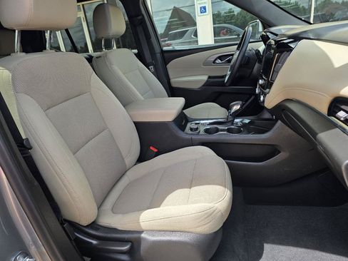 Used 2023 Chevrolet Traverse LT w/ LPO, Cargo Package AWD/4WD image 17