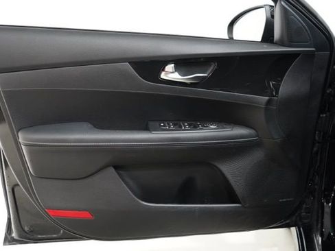 Used 2023 Kia Forte GT-Line w/ GT-Line Premium Package image 20