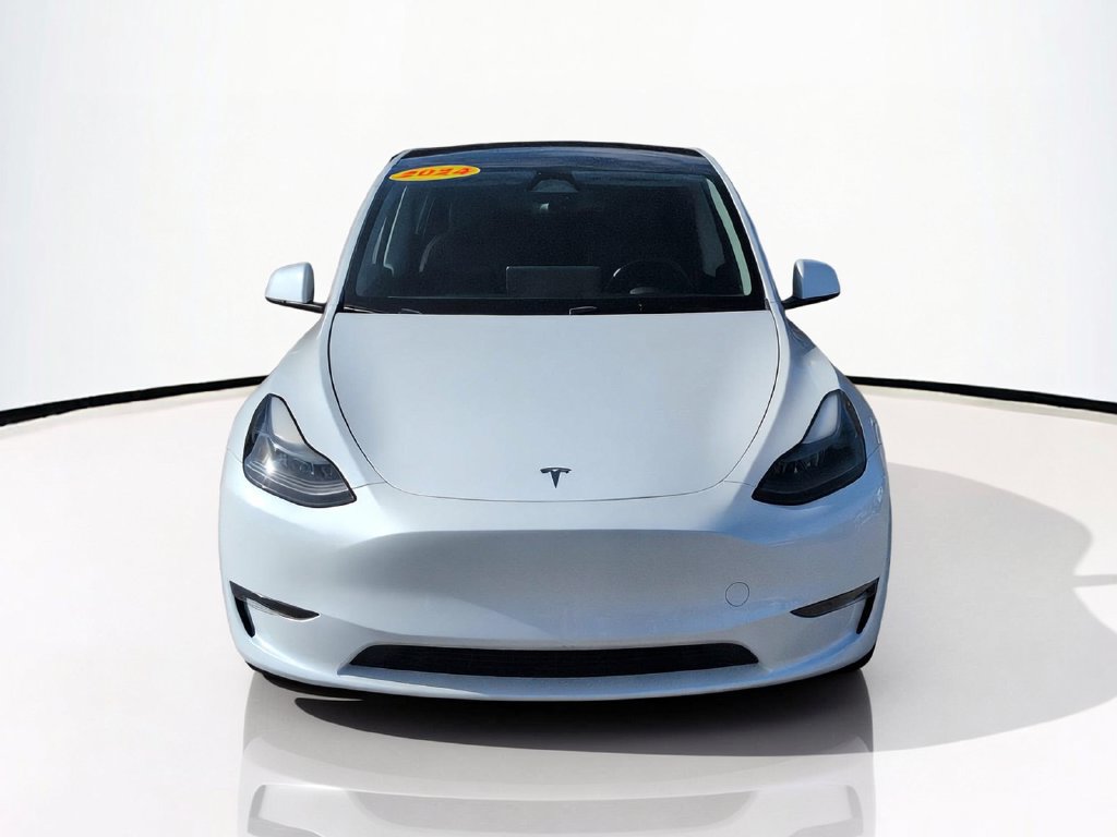 Used 2024 Tesla Model Y Long Range RWD image 3