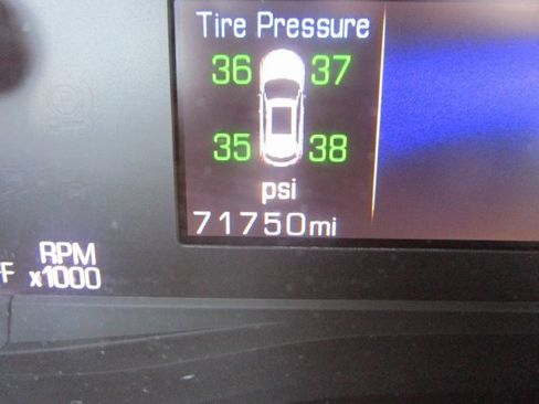 Used 2017 Cadillac XT5 Luxury image 13