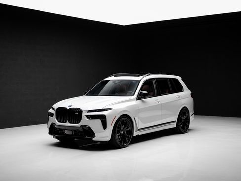 Used 2024 BMW X7 M60i AWD/4WD image 4