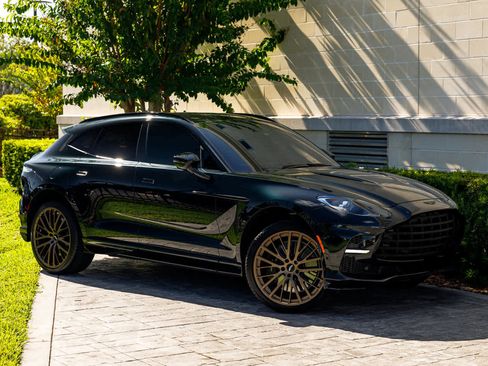 Used 2025 Aston Martin DBX 707 image 1