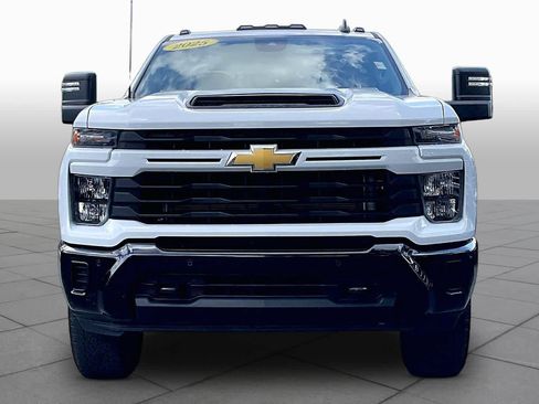 Used 2025 Chevrolet Silverado 2500 Custom w/ Custom Value Package AWD/4WD image 4