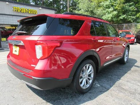 Used 2020 Ford Explorer XLT w/ Equipment Group 202A image 7