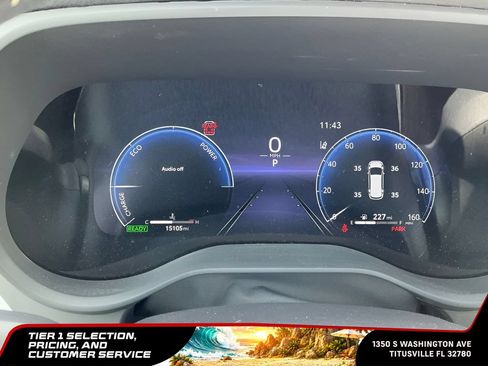 Used 2025 Toyota Sienna XSE w/ XSE Plus Package FWD image 32
