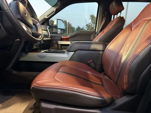Used 2022 Ford F350 King Ranch w/ King Ranch Ultimate Package AWD/4WD image 9