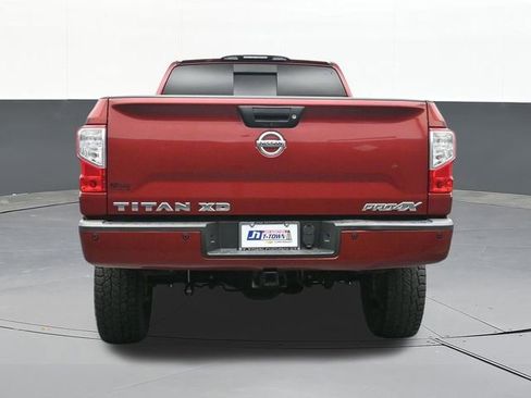 Used 2018 Nissan Titan PRO-4X w/ Pro-4x Convenience Package AWD/4WD image 12
