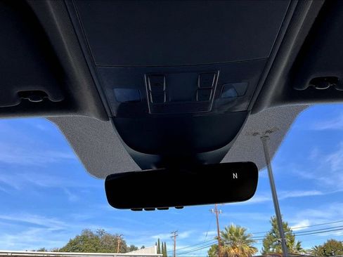 New 2026 Volkswagen Taos SE image 15