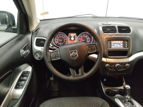 Used 2019 Dodge Journey SE w/ Blacktop Package FWD image 22