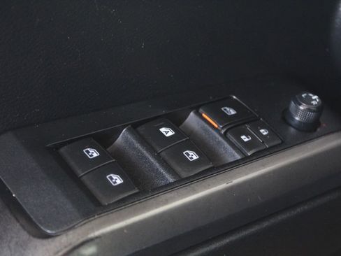 Used 2019 Toyota Tacoma SR5 image 34